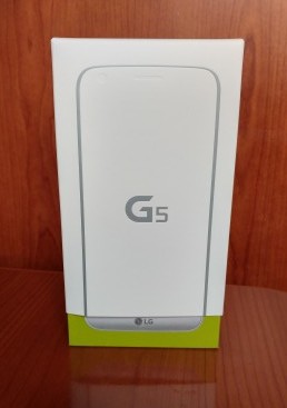 LG G5 unboxing, confezione e contenuto.