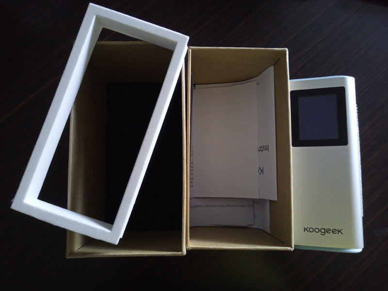 Unboxing-misuratore-di-pressione-digitale-Koogeek