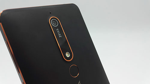 Recensione Nokia 6.1 - fotocamera posteriore ZEISS